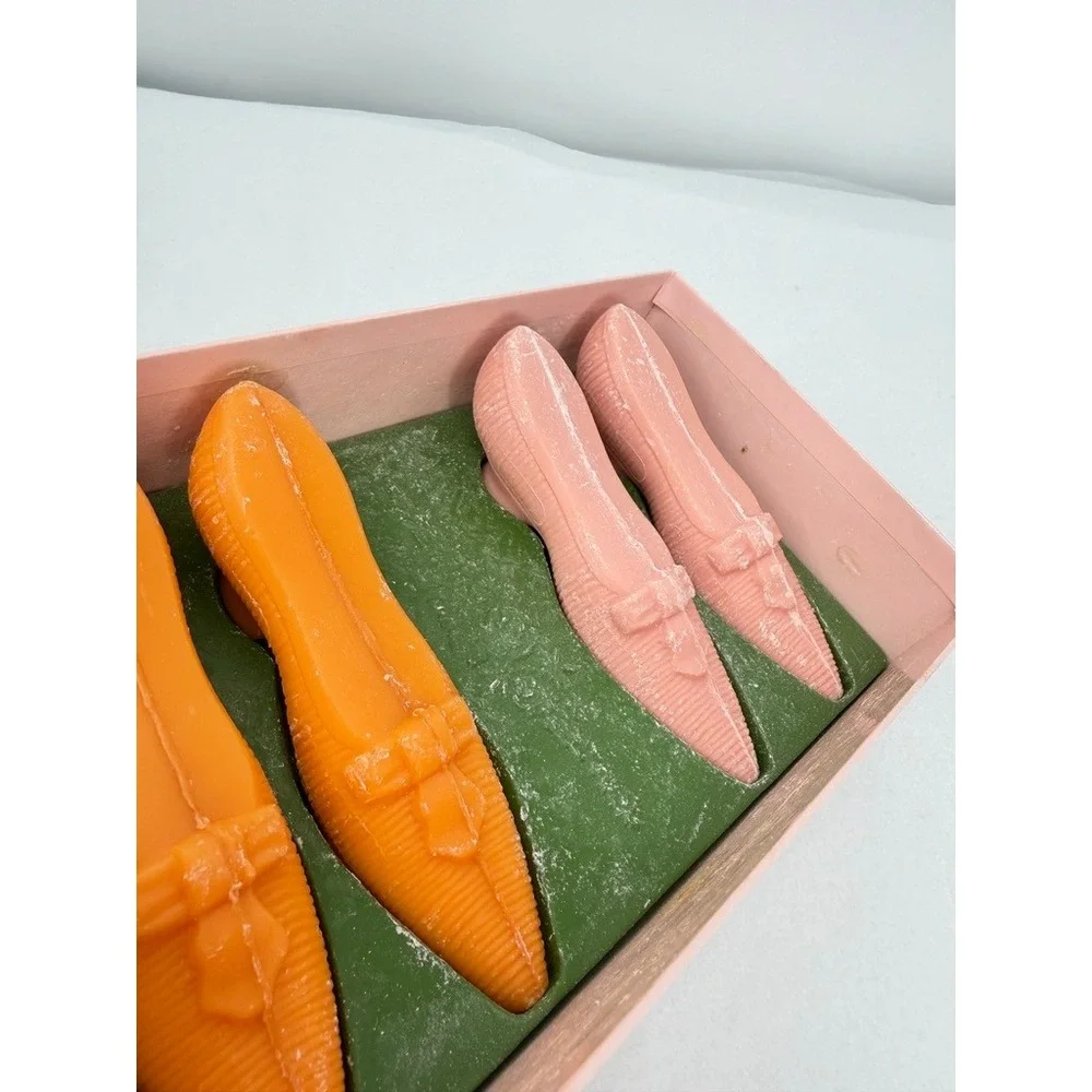 Avon Lady Slippers Soap Set VTG Guest Bath Decorative Floral Gift Whimsical NOS